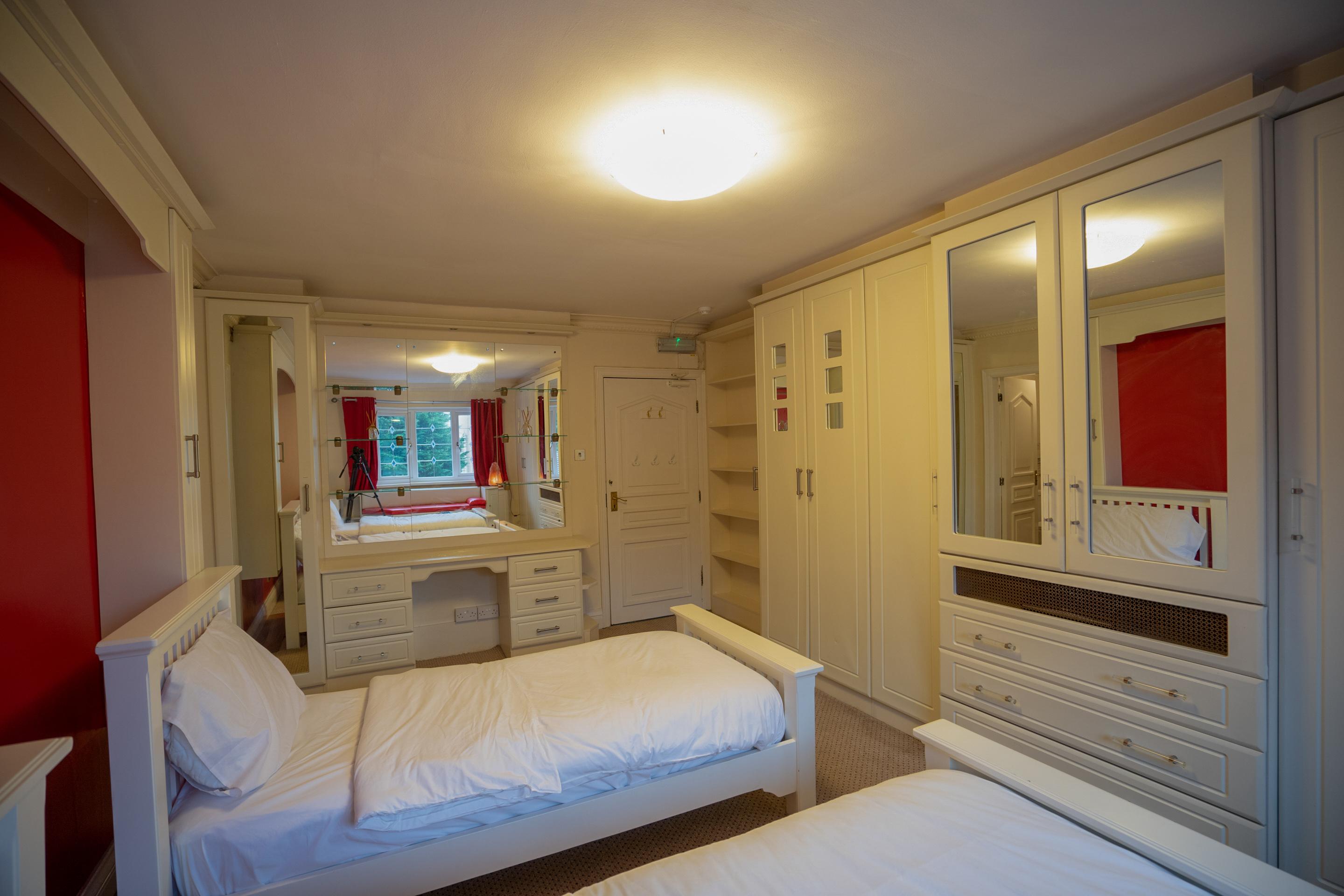 Oyo Oakcroft Guest House Manchester Airport Ringway Luaran gambar