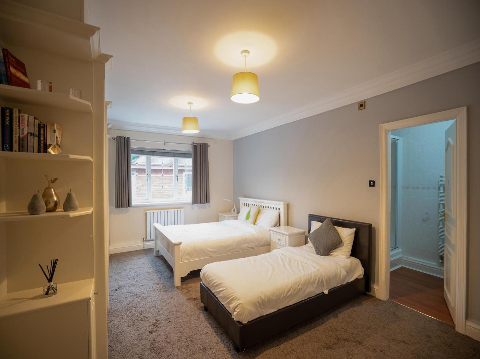 Oyo Oakcroft Guest House Manchester Airport Ringway Luaran gambar