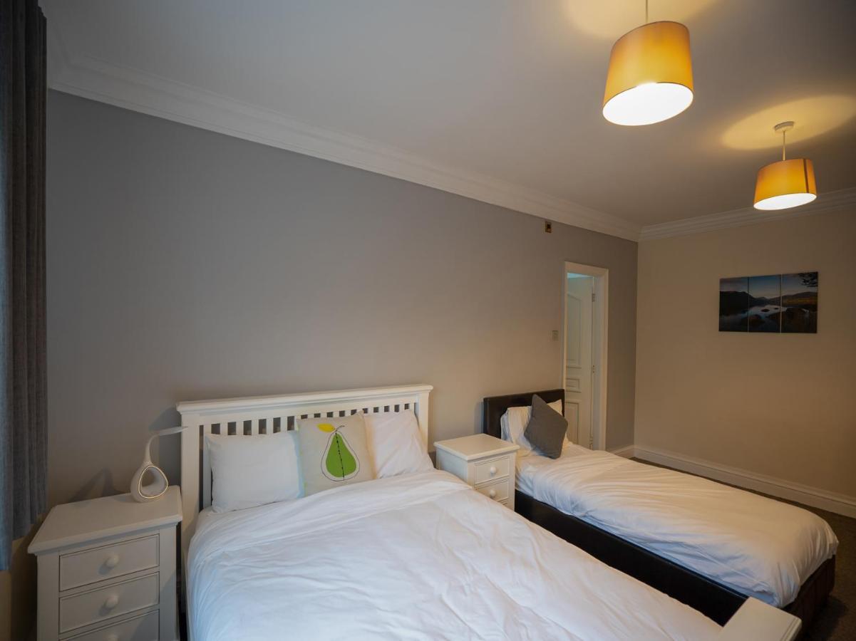 Oyo Oakcroft Guest House Manchester Airport Ringway Luaran gambar