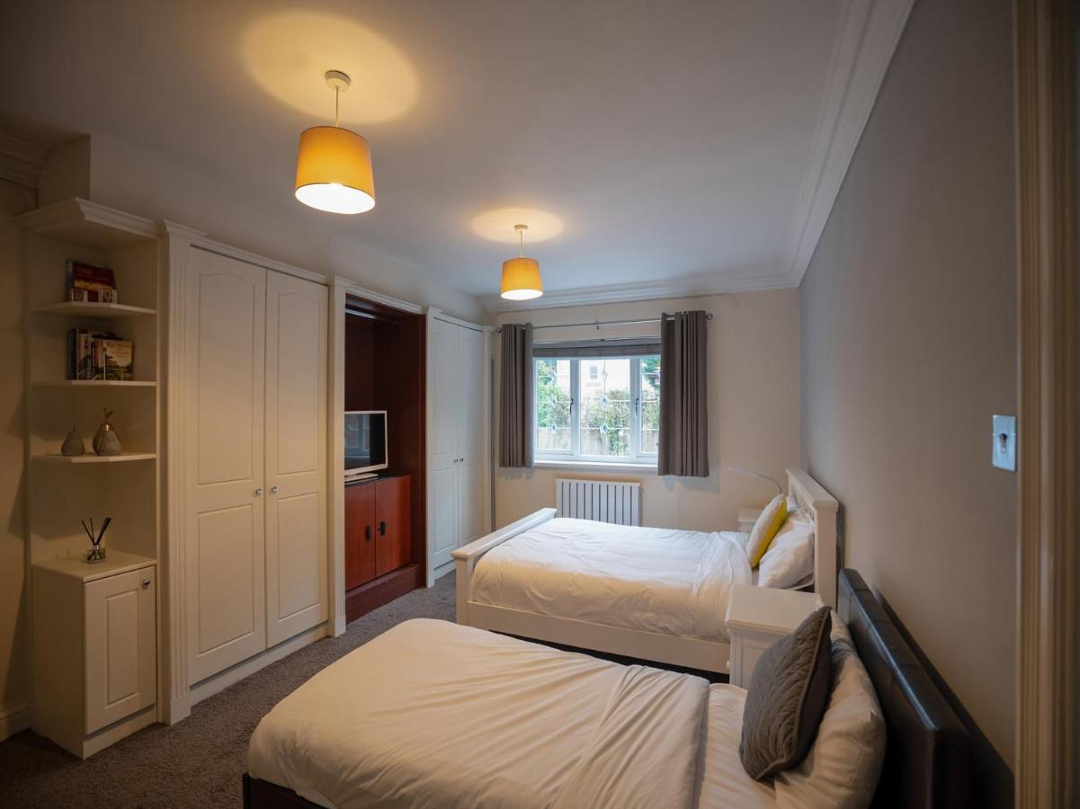 Oyo Oakcroft Guest House Manchester Airport Ringway Luaran gambar
