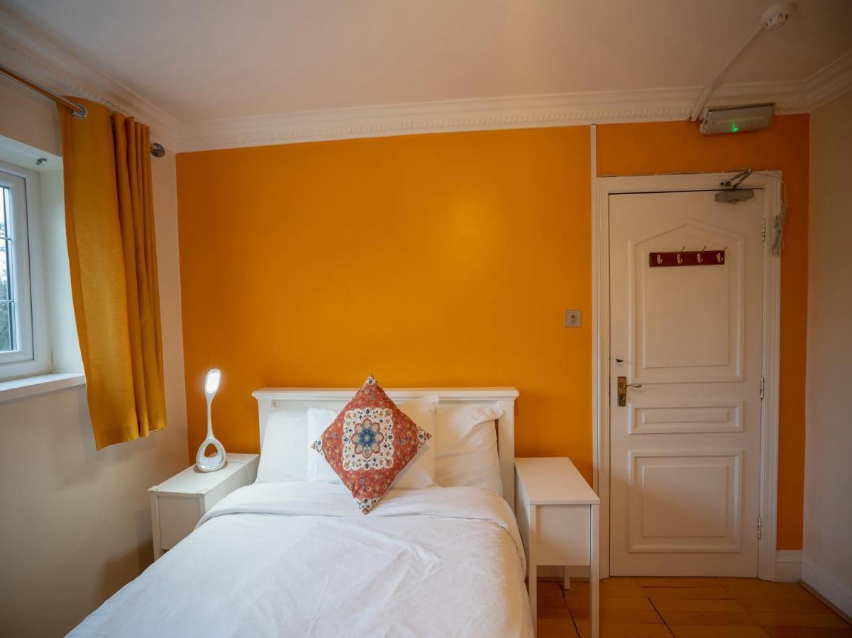 Oyo Oakcroft Guest House Manchester Airport Ringway Luaran gambar