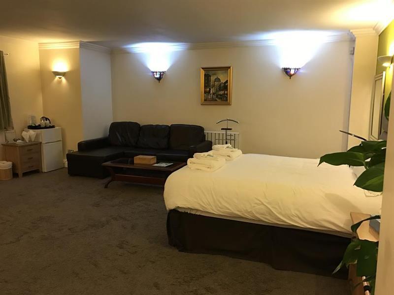 Oyo Oakcroft Guest House Manchester Airport Ringway Luaran gambar